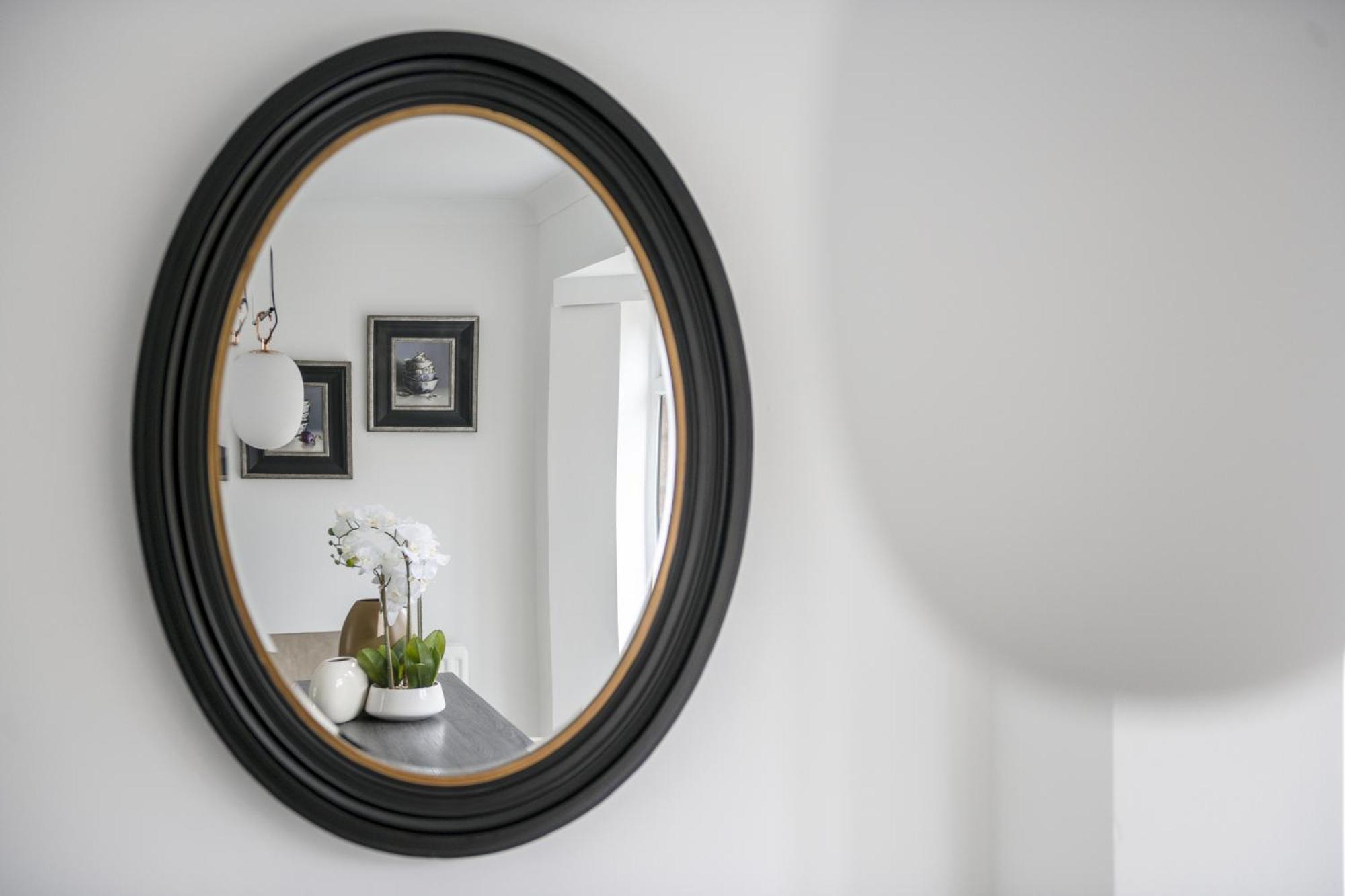 Luxurious 3 Bed House With Free Parking, Close To The Train Station & Town Braintree Bagian luar foto