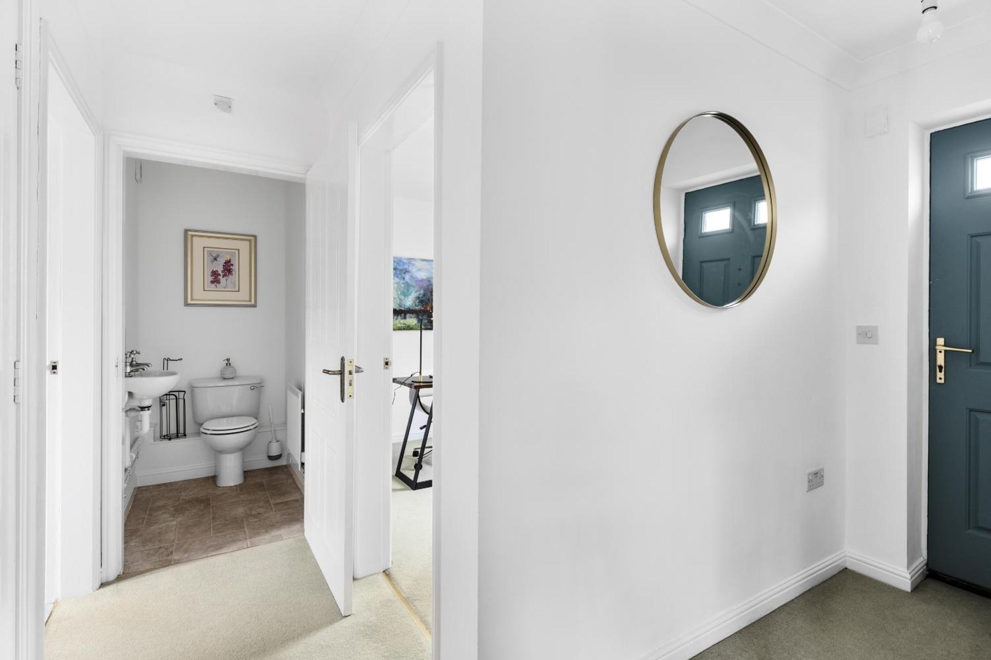 Luxurious 3 Bed House With Free Parking, Close To The Train Station & Town Braintree Bagian luar foto
