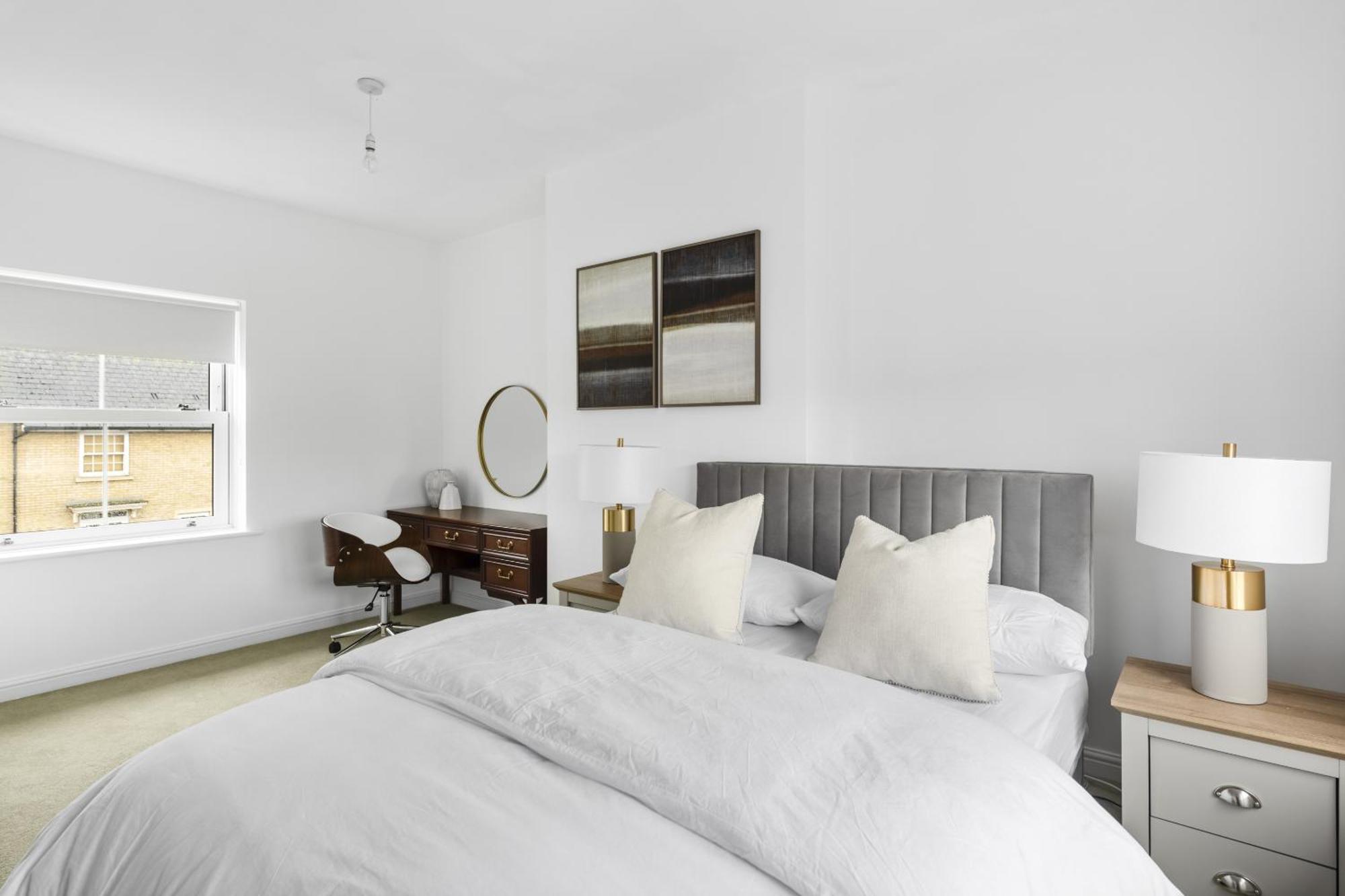 Luxurious 3 Bed House With Free Parking, Close To The Train Station & Town Braintree Bagian luar foto