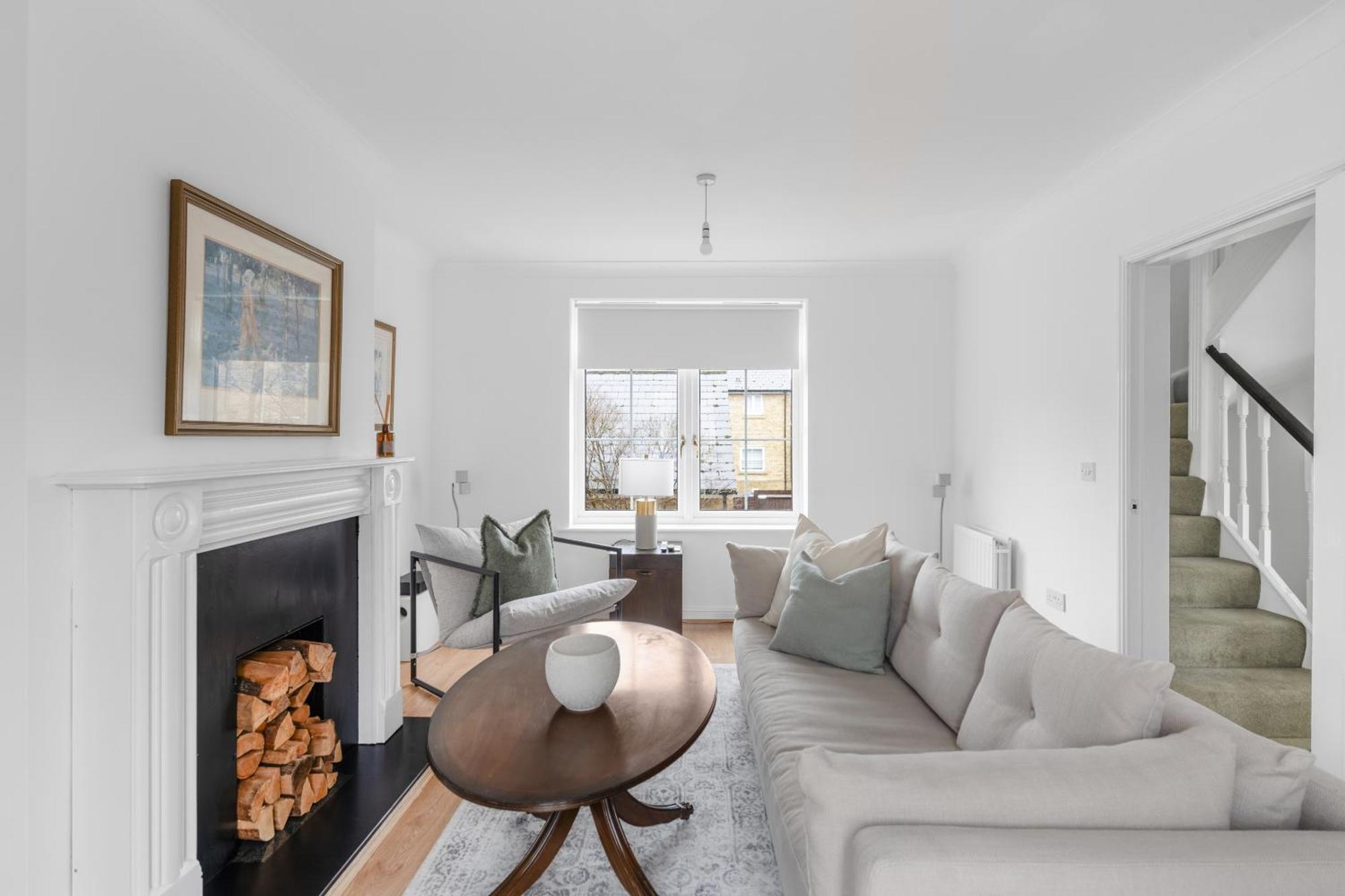 Luxurious 3 Bed House With Free Parking, Close To The Train Station & Town Braintree Bagian luar foto