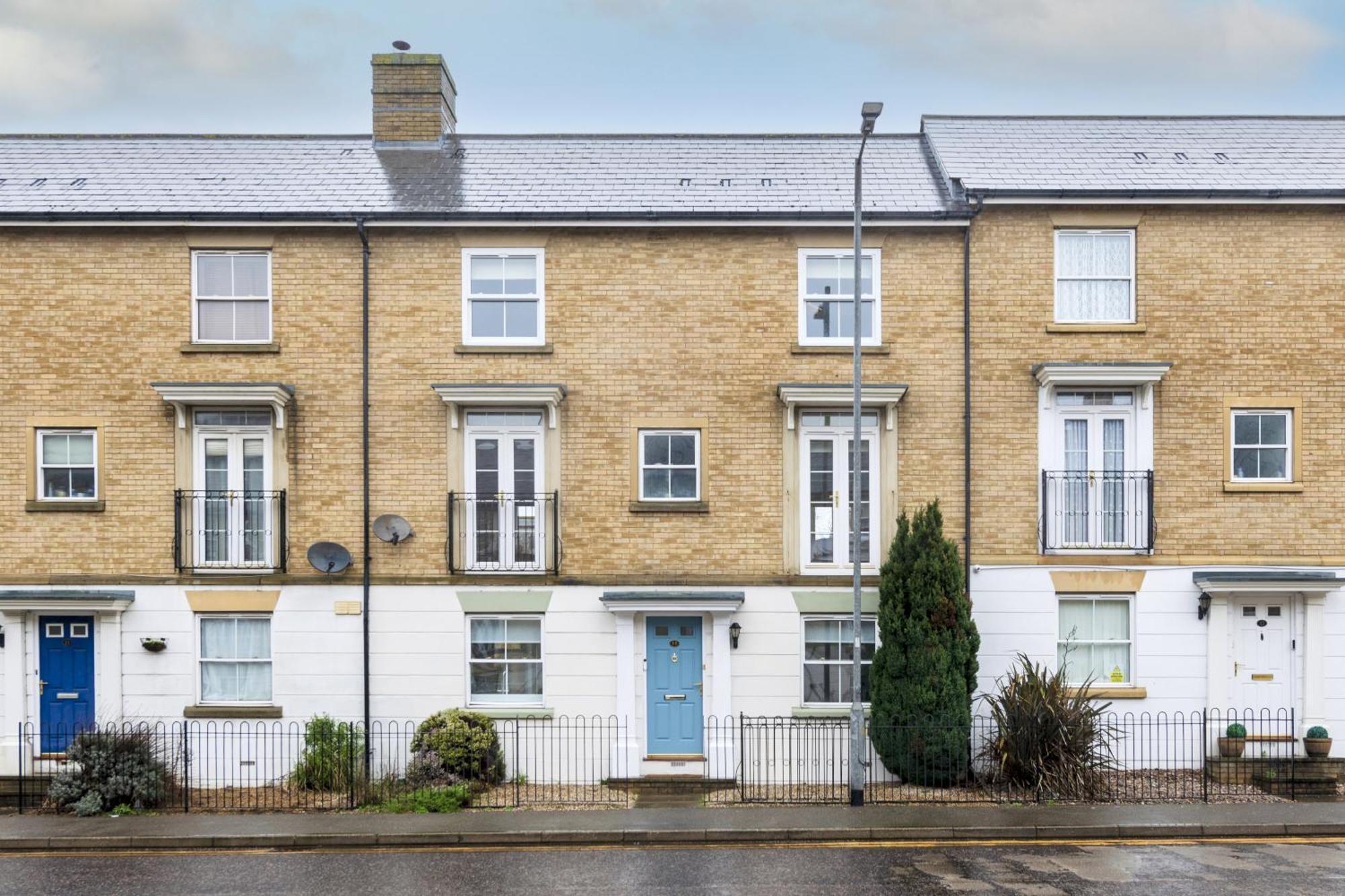 Luxurious 3 Bed House With Free Parking, Close To The Train Station & Town Braintree Bagian luar foto